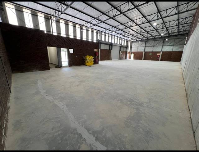 495M² WAREHOUSE TO LET IN LASER PARK